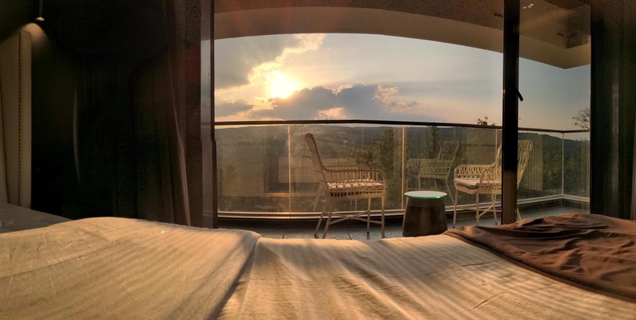 Leela Resort, The Exotic Boutique Hotel - Pure Veg ماهاباليشوار المظهر الخارجي الصورة