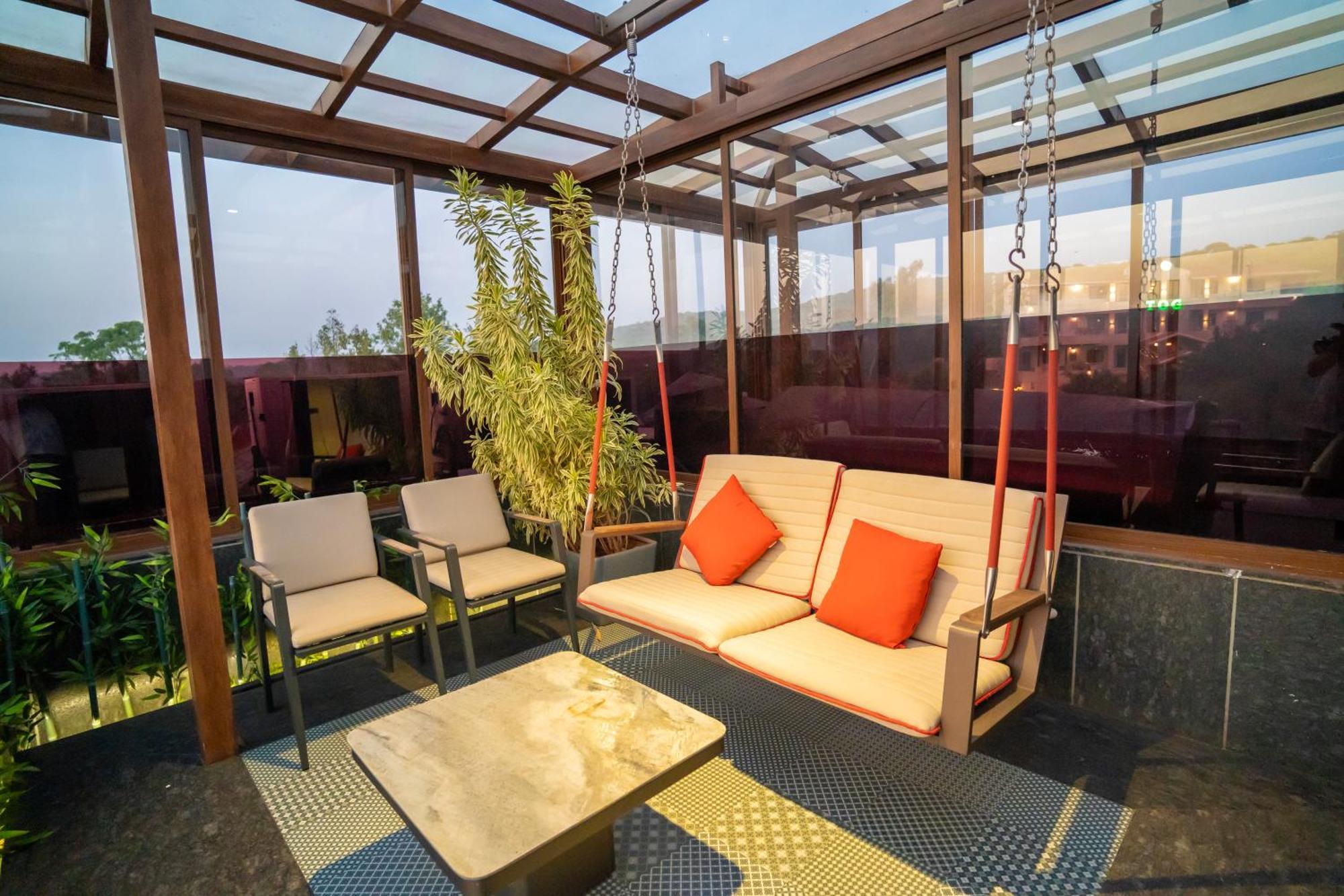 Leela Resort, The Exotic Boutique Hotel - Pure Veg ماهاباليشوار المظهر الخارجي الصورة