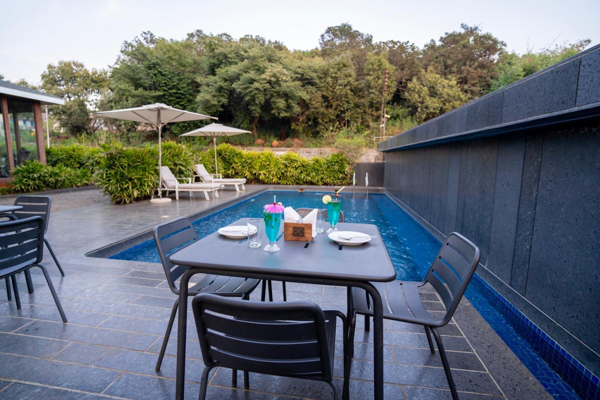Leela Resort, The Exotic Boutique Hotel - Pure Veg ماهاباليشوار المظهر الخارجي الصورة