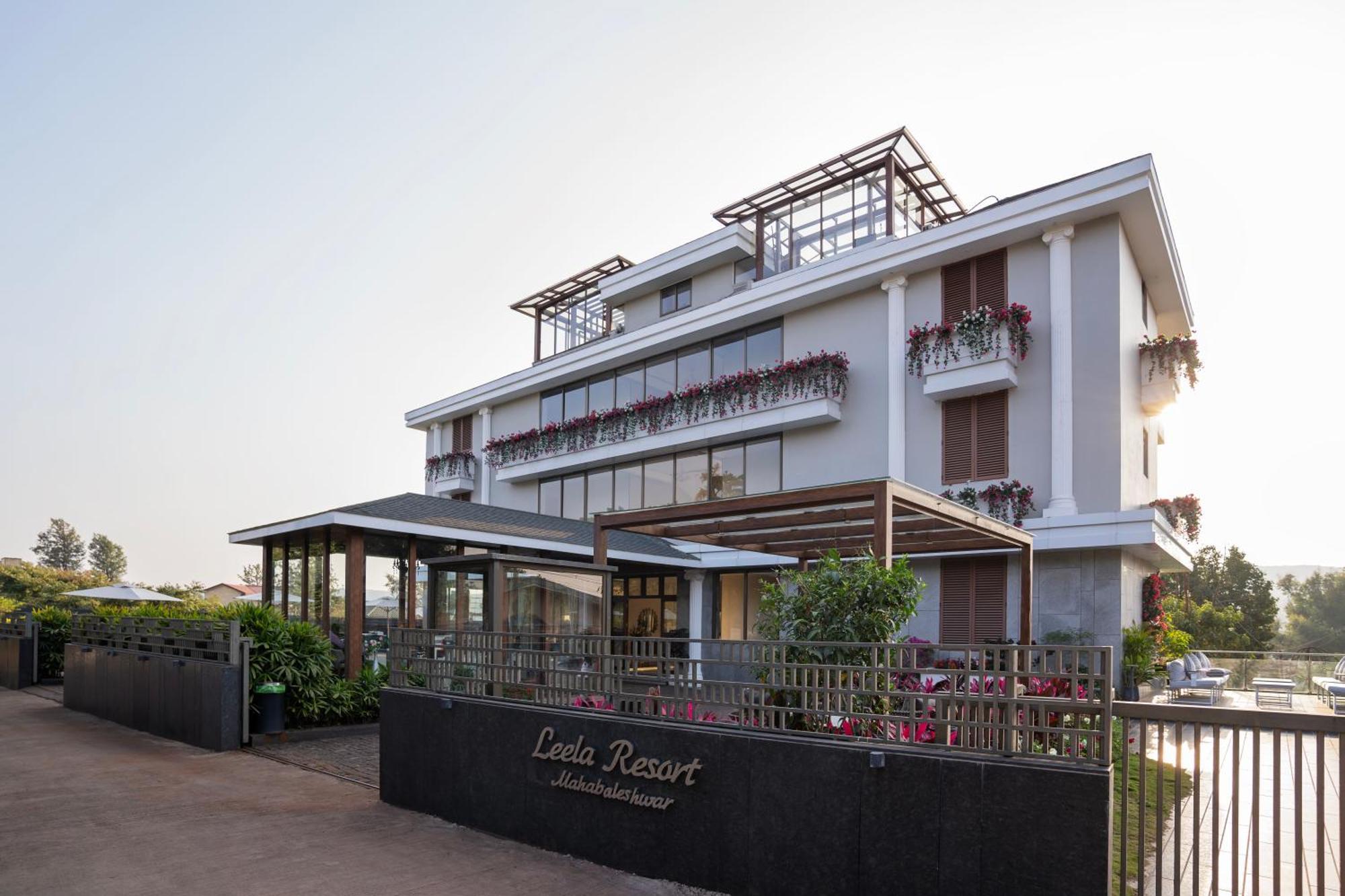 Leela Resort, The Exotic Boutique Hotel - Pure Veg ماهاباليشوار المظهر الخارجي الصورة